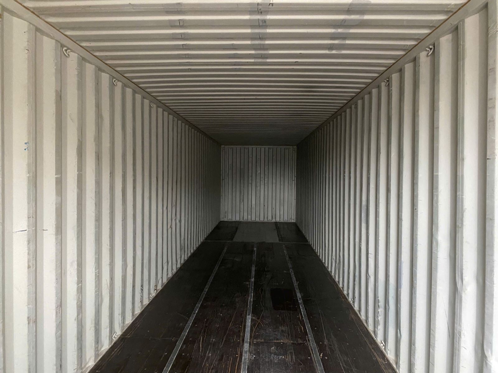 Thuê container khô tại Bình Dương