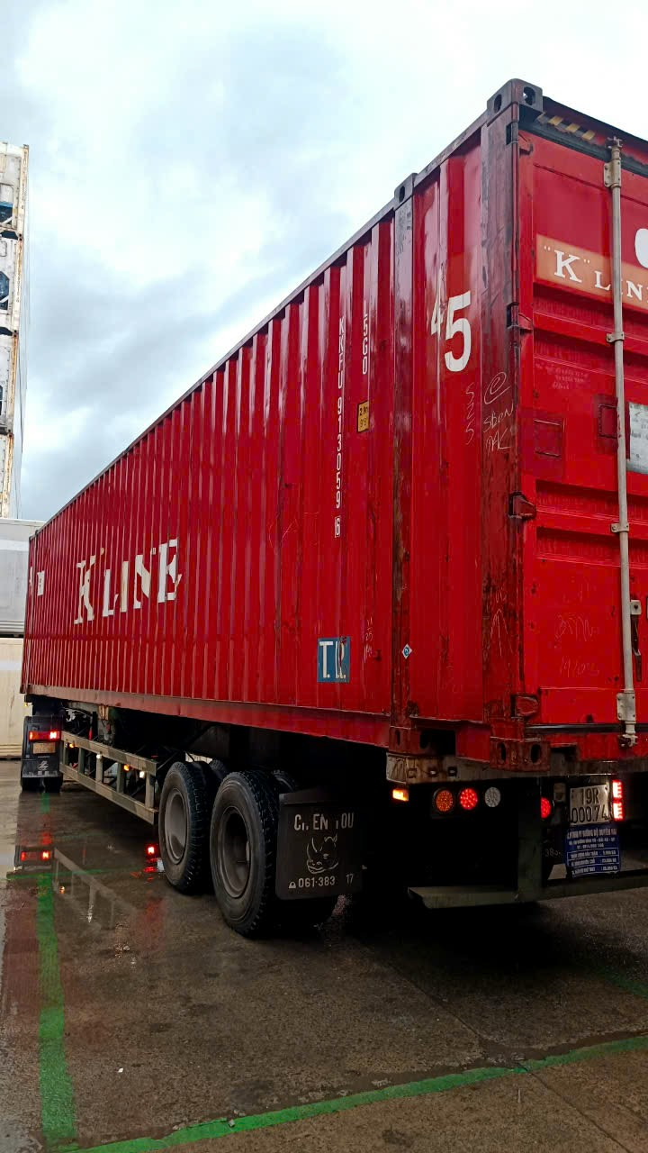 CONTAINER 45HC KKFU9130596