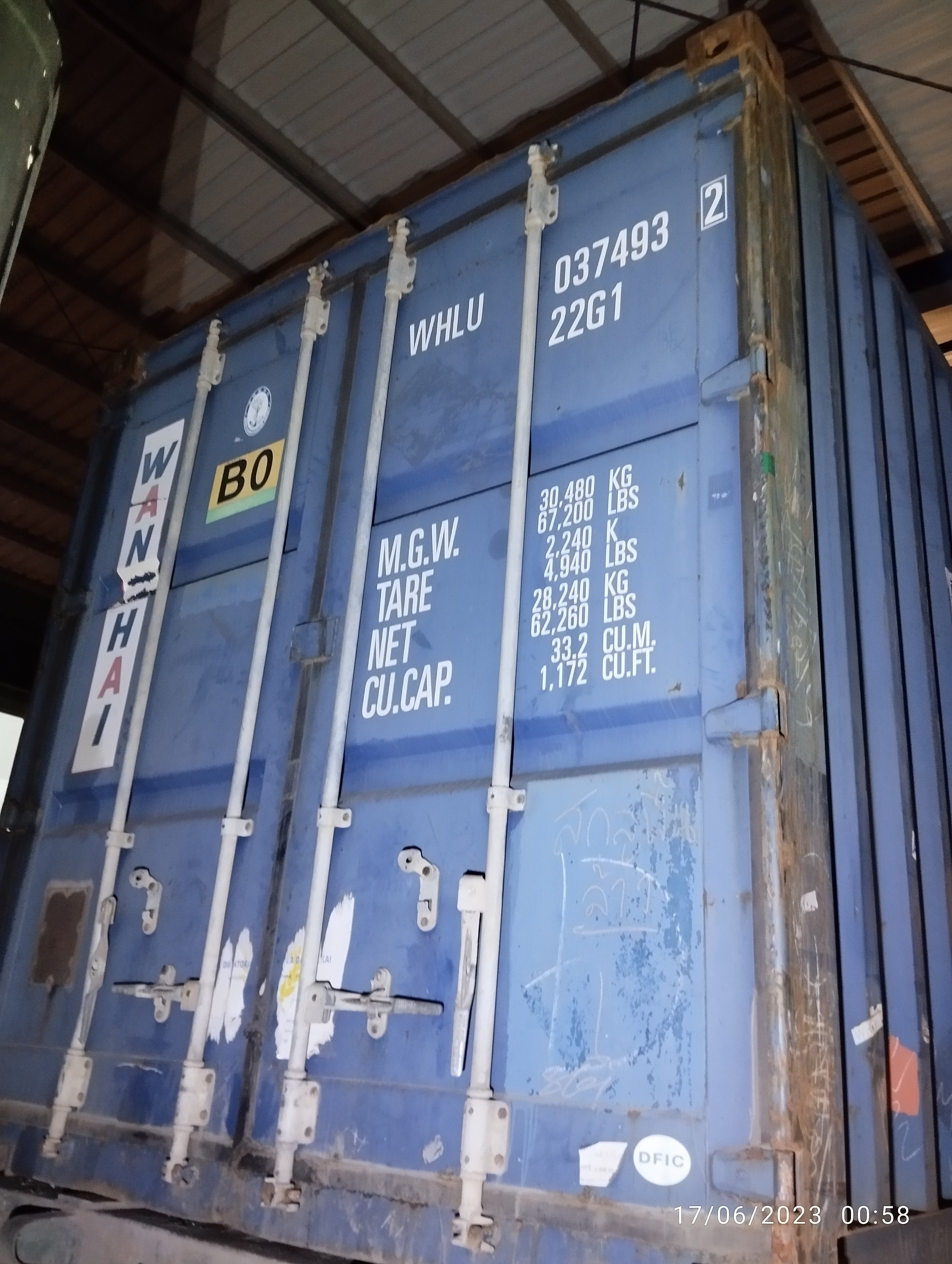 CONTAINER 20